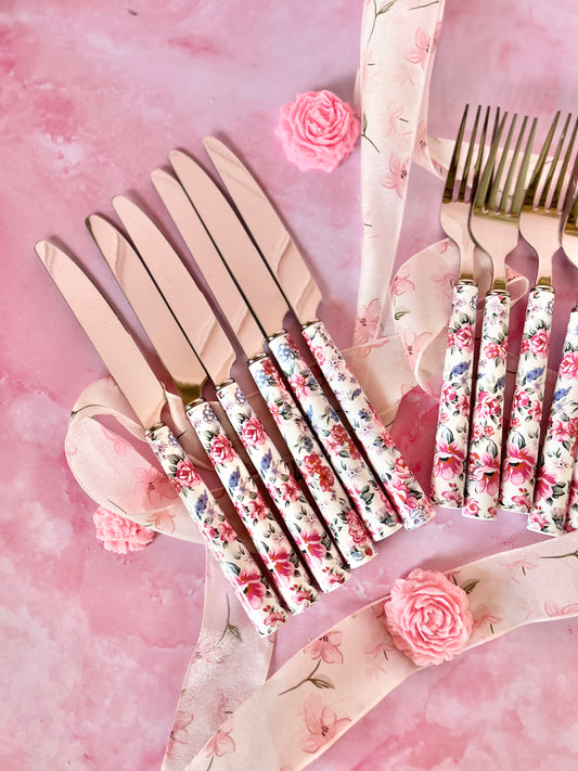 Set de couverts fleuris (12)