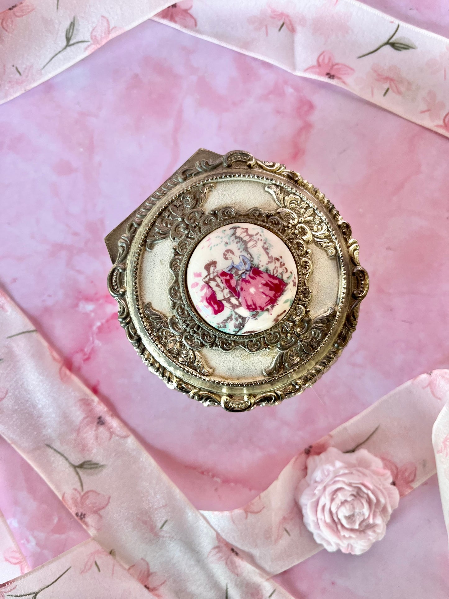 Boîte à bijoux romantique