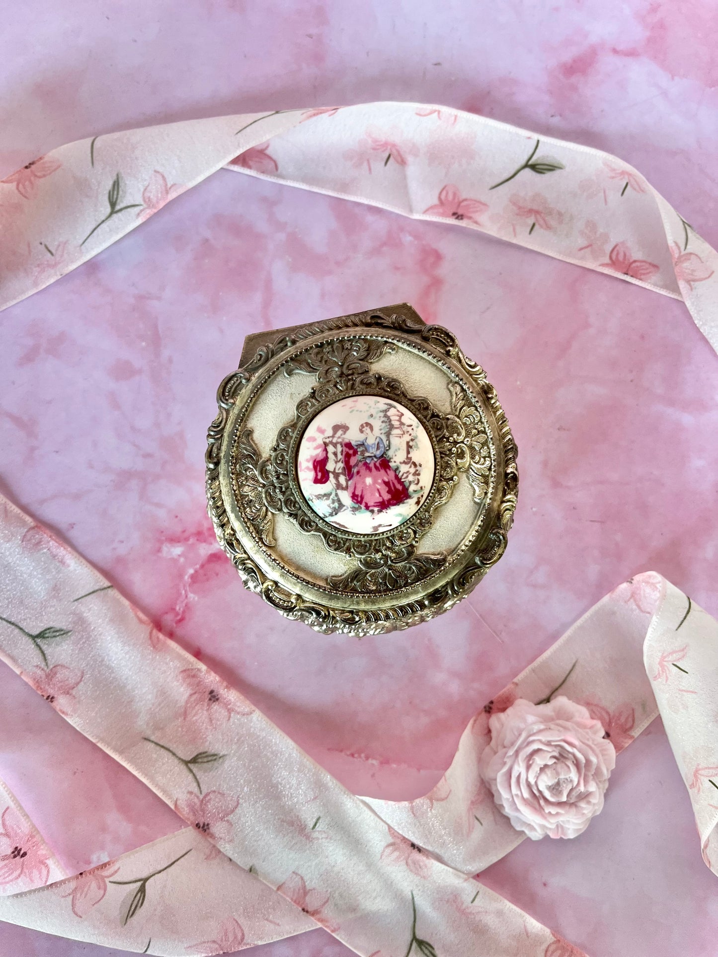 Boîte à bijoux romantique