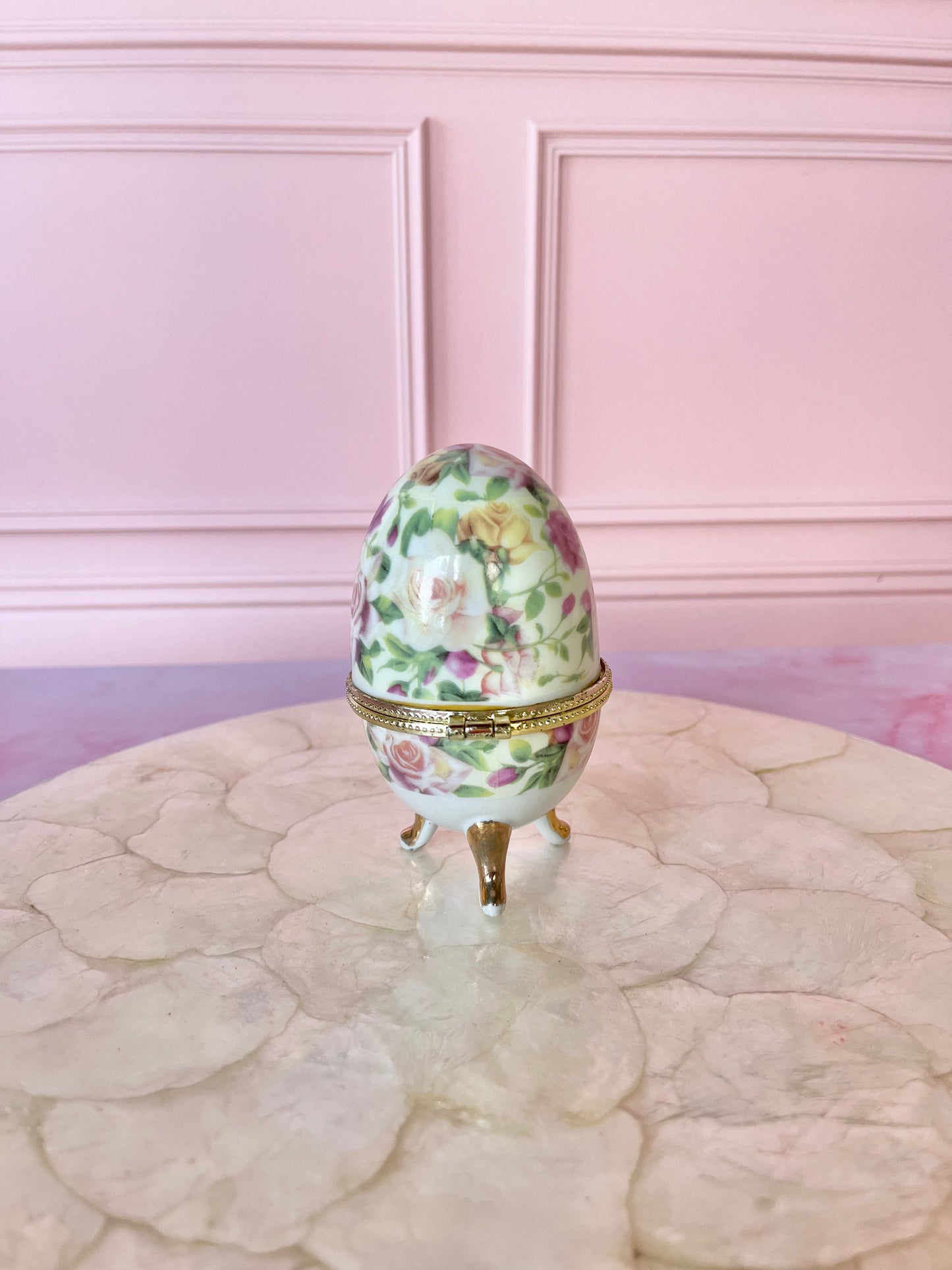 Oeuf en porcelaine Lisa