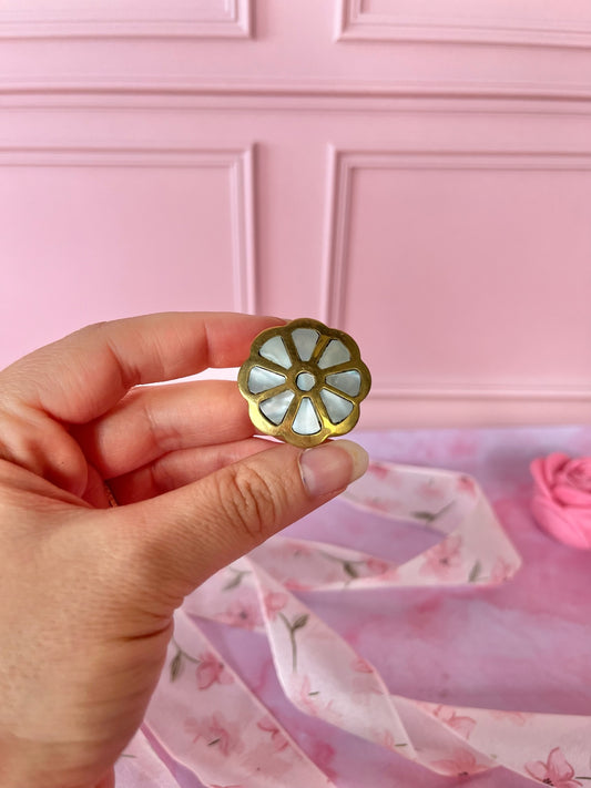 Pilulier nacre fleur