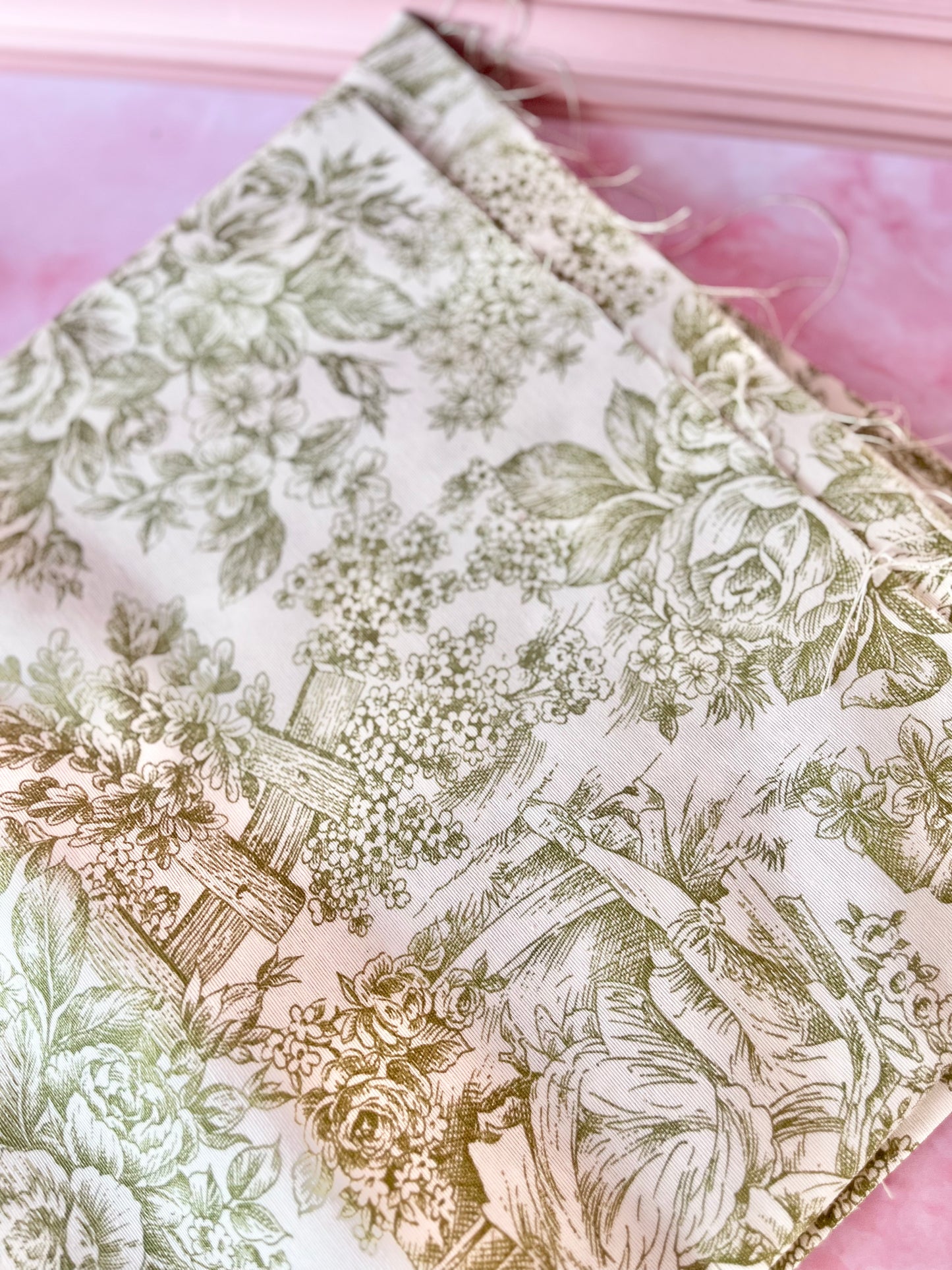 Tissu nappe Toile de Jouy vert