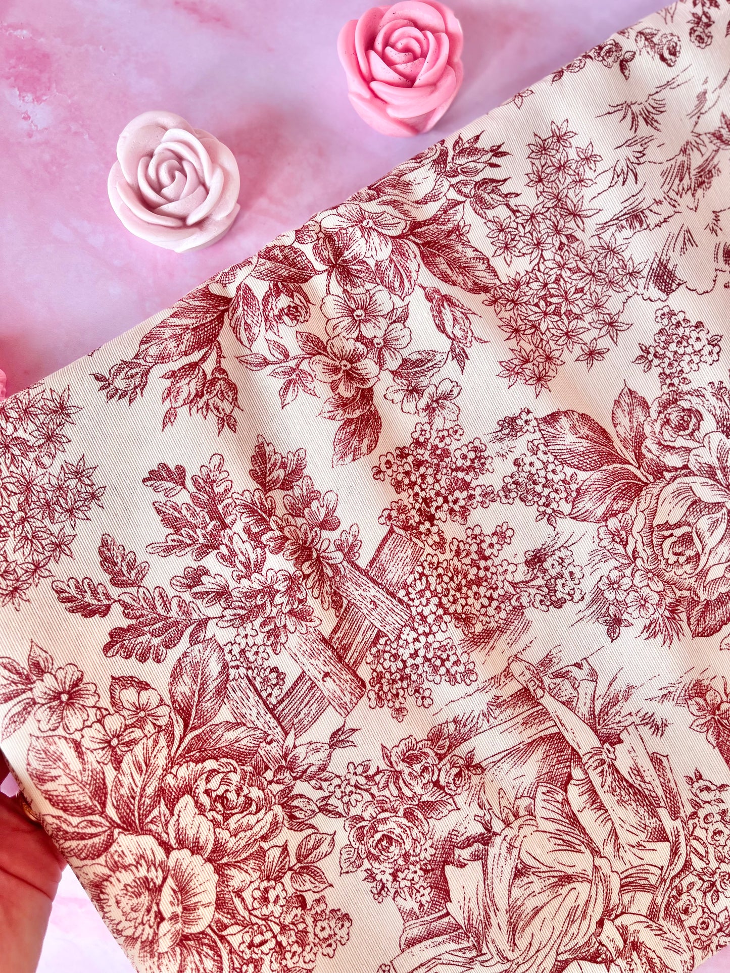 Tissu nappe Toile de Jouy rouge bordeaux