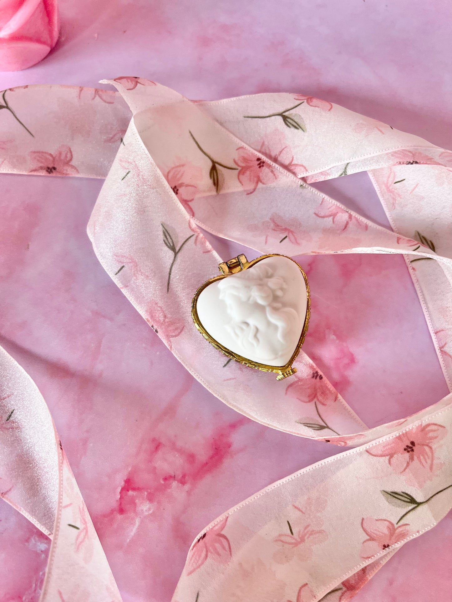 Pilulier camée coeur