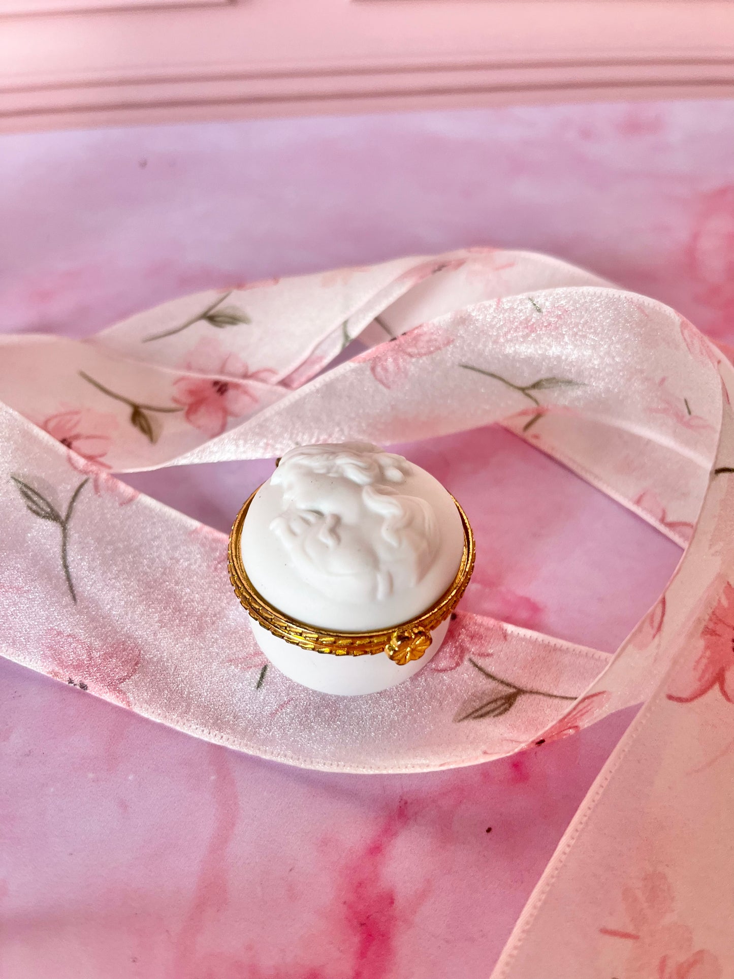 Pilulier rond camée