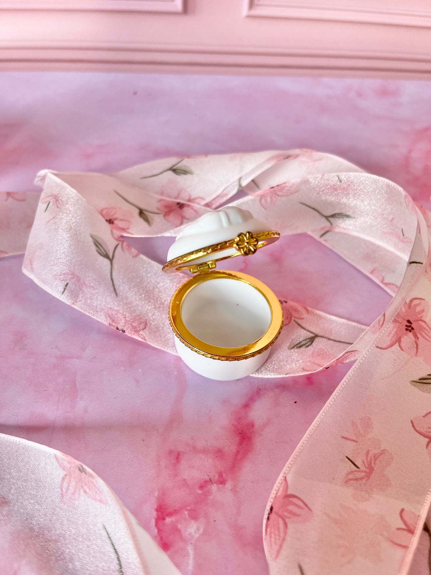 Pilulier rond camée