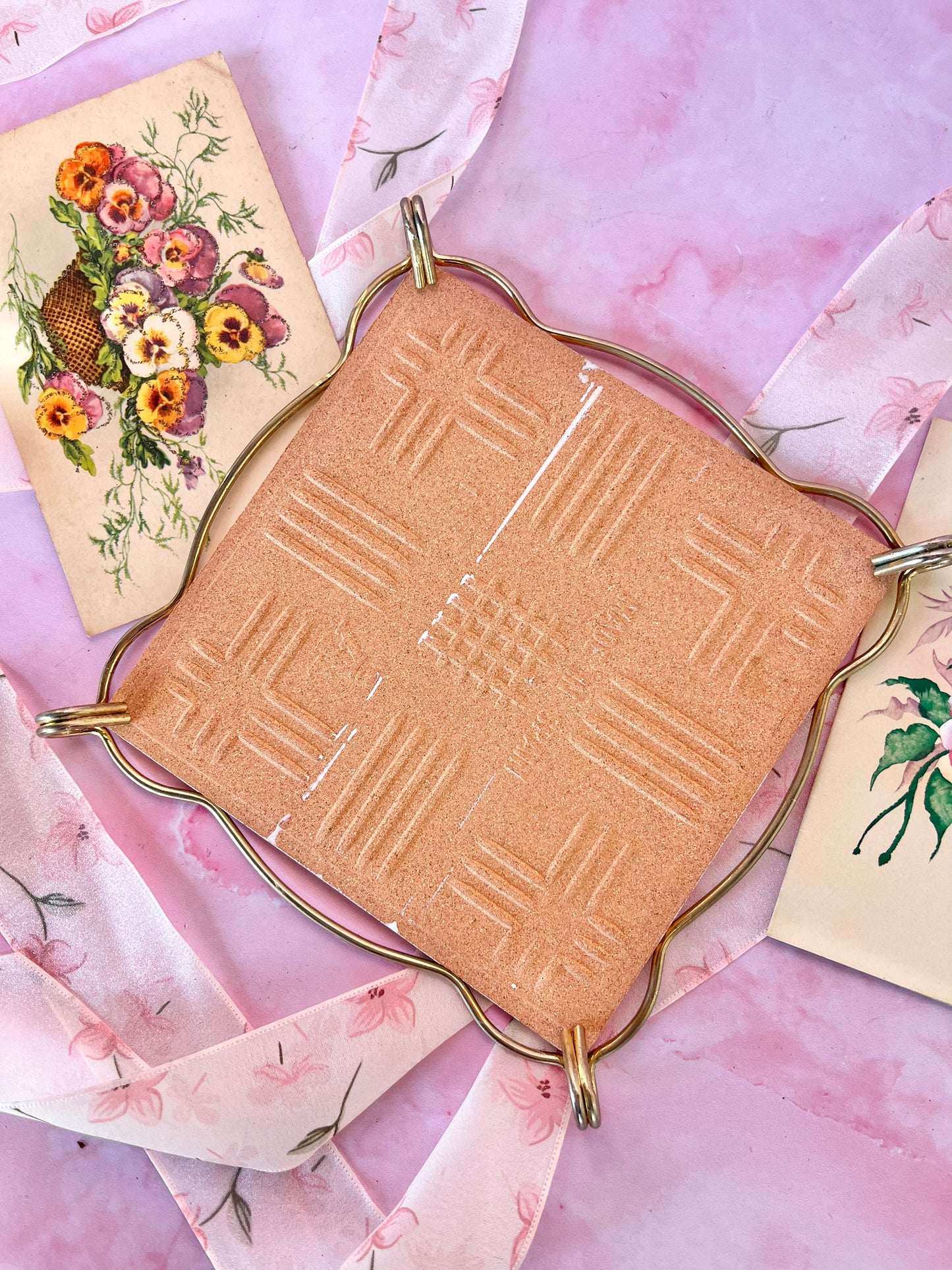 Dessous de plat fleuri