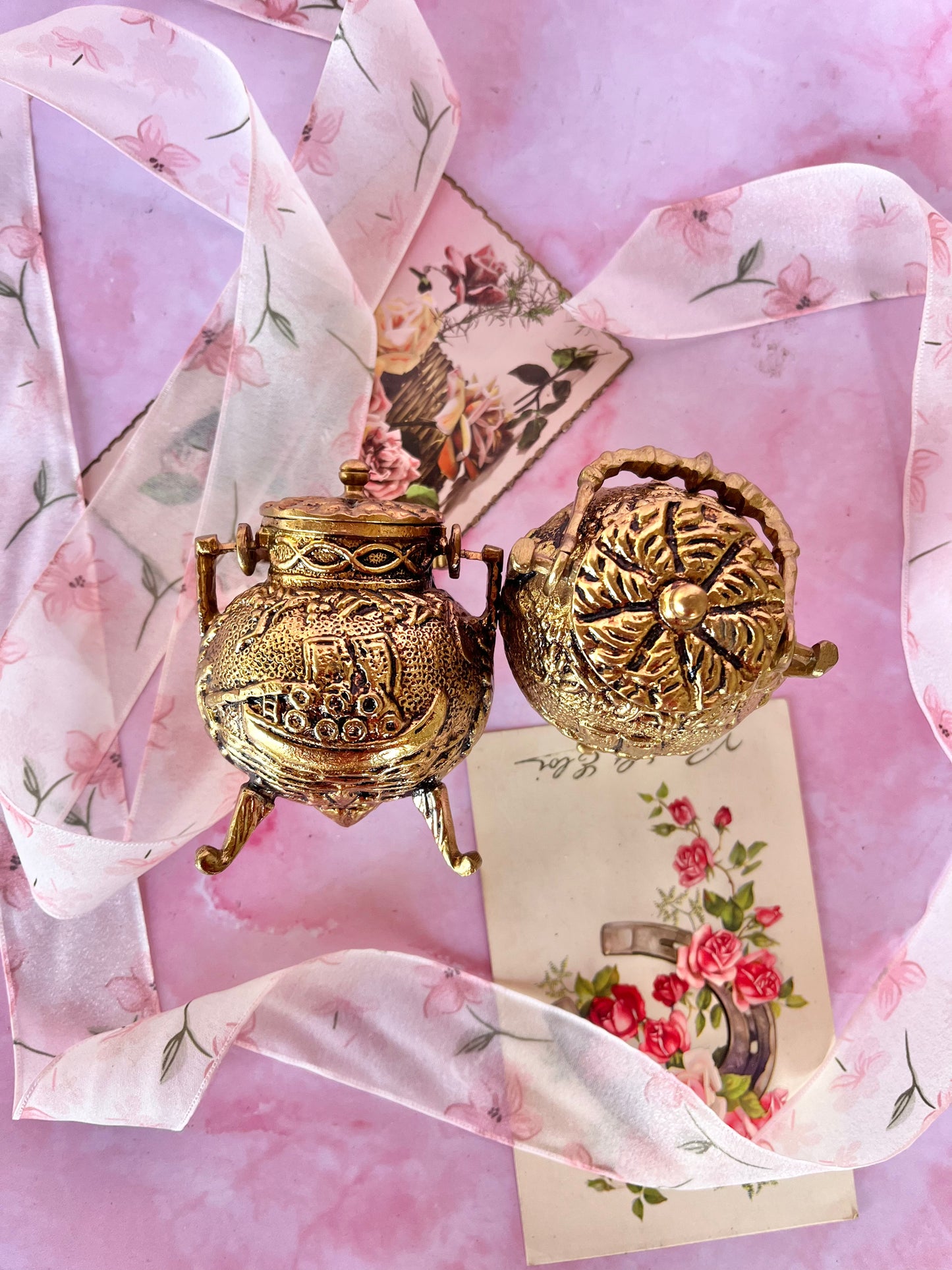 Boites marmites dorées