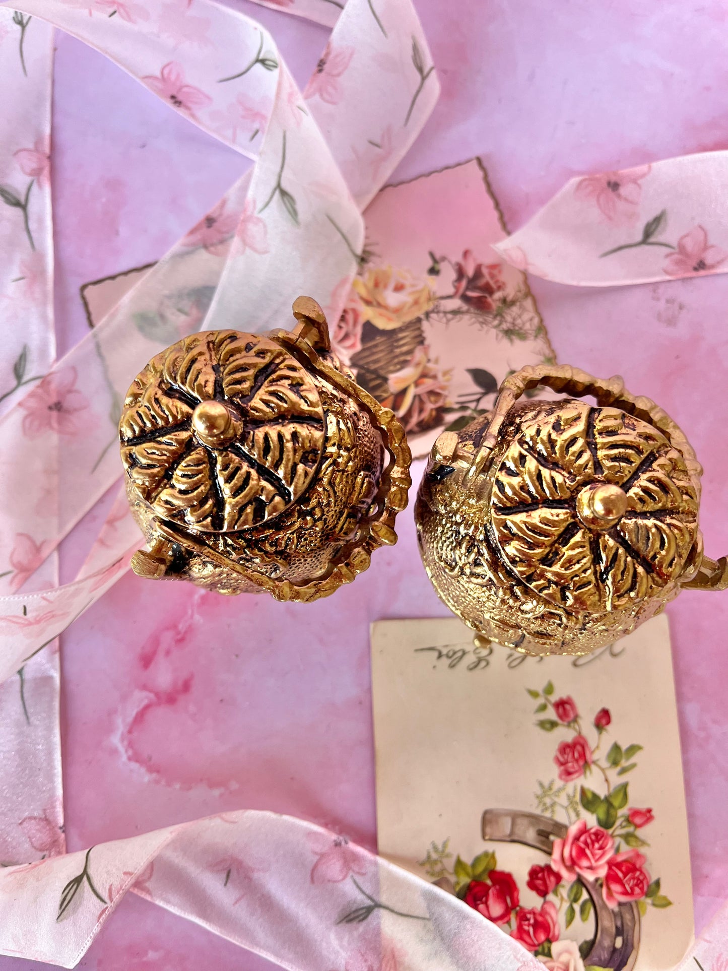 Boites marmites dorées